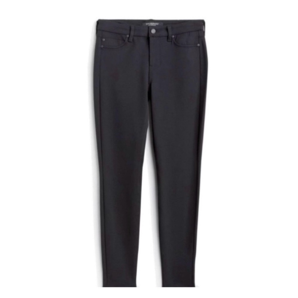 Black Skinny Leg Pants, Brand: Liverpool,
Size 8 Jeans